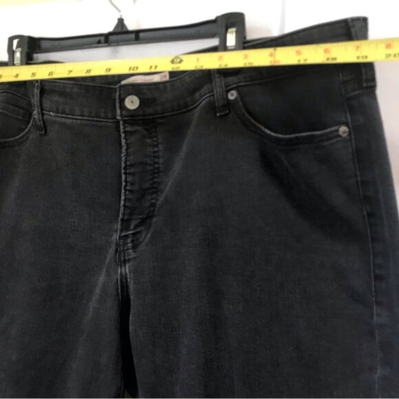 Levi's 414 Classic Straight Leg High Waist Stretch Boot Zip Black Denim Jeans 20 - Picture 10 of 14